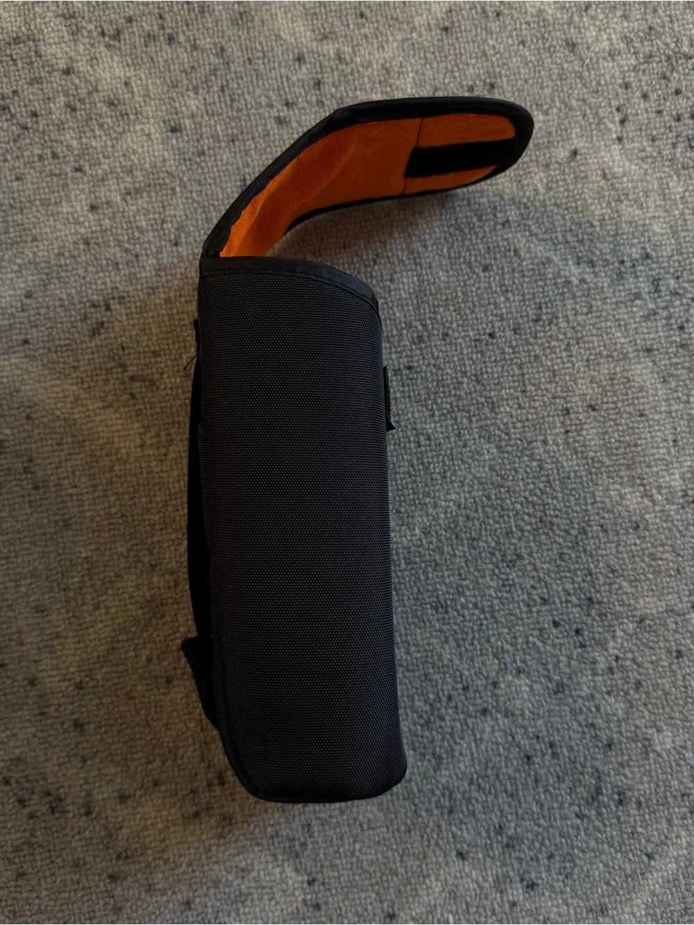 V860II-S TTL Camera Flash - Black w/soft case.